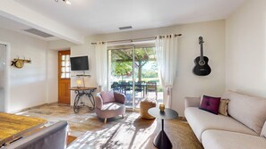 TV, ping pong - Catalpa - Charming gîte in the heart of Perigord - Max 8 people (Nouvelle-Aquitaine)