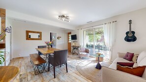 TV, table tennis - Catalpa - Charming gîte in the heart of Perigord - Max 8 people (Nouvelle-Aquitaine)