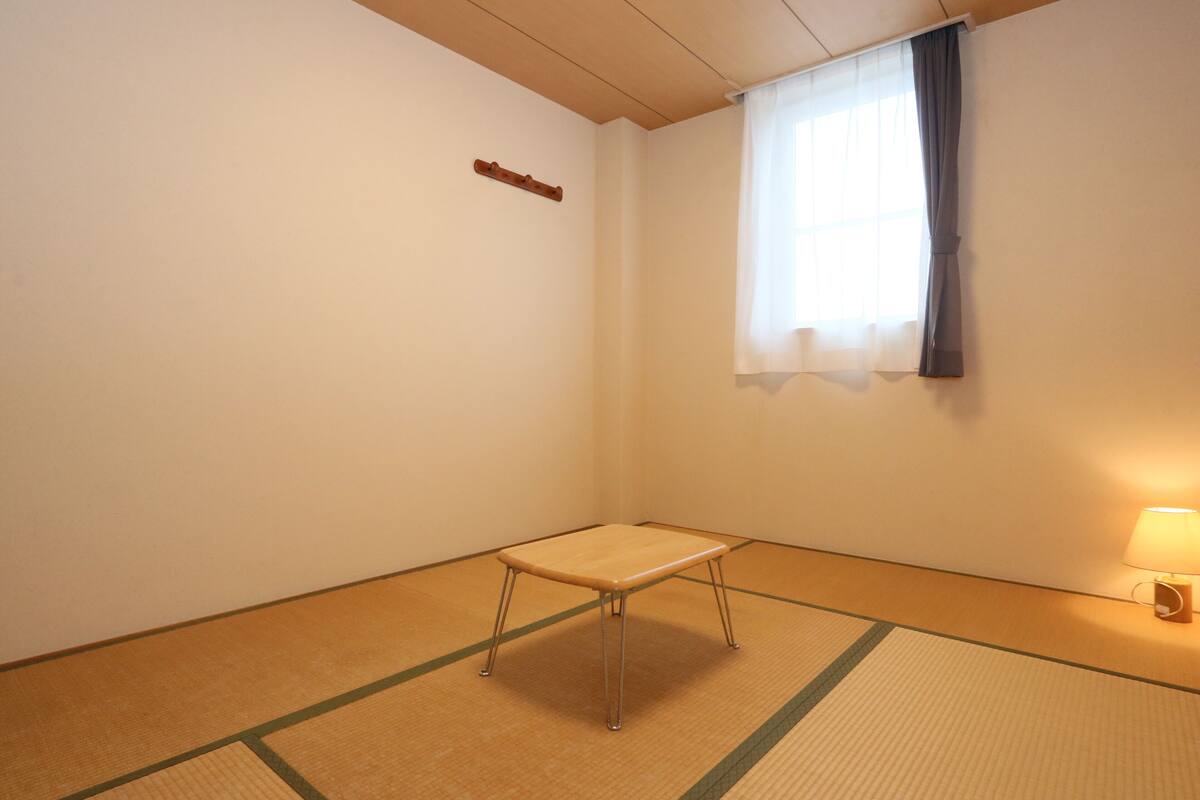 Japanese Style Room for 2 Guests, Smoking | In-room safe, free WiFi