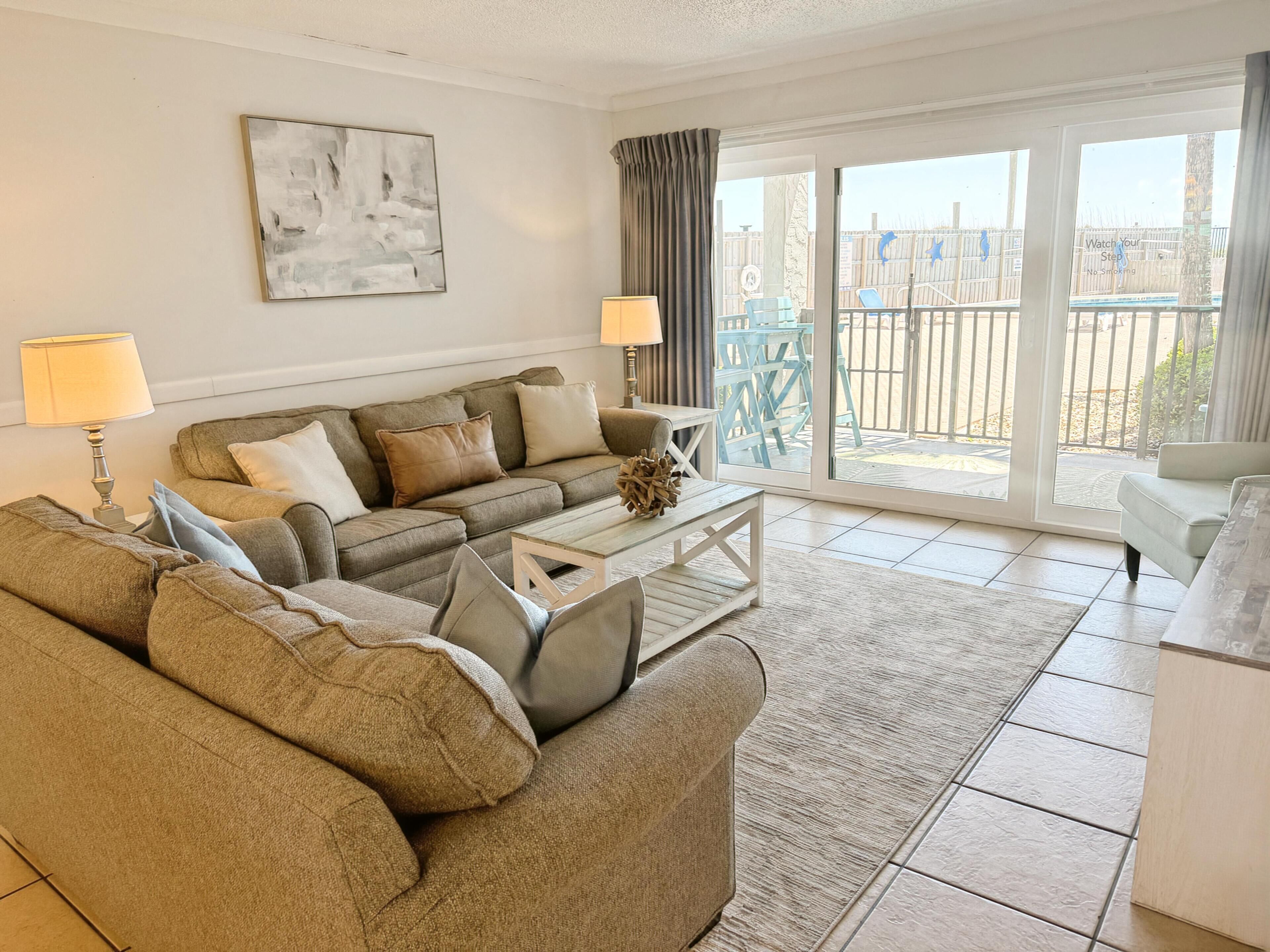 Condo, Multiple Beds (Moondrifter 105 ) | Living area