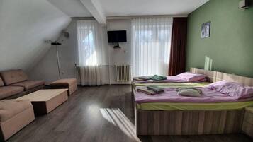 Family Quadruple Room | Free WiFi