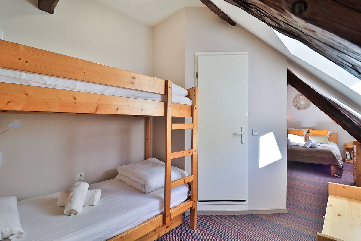 Insonorización, wifi gratis y ropa de cama