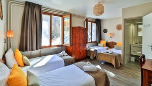 Quadruple Room - Hôtel Les Essarts (Valloire)