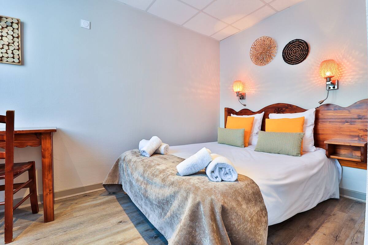 Habitación familiar | Insonorización, wifi gratis y ropa de cama