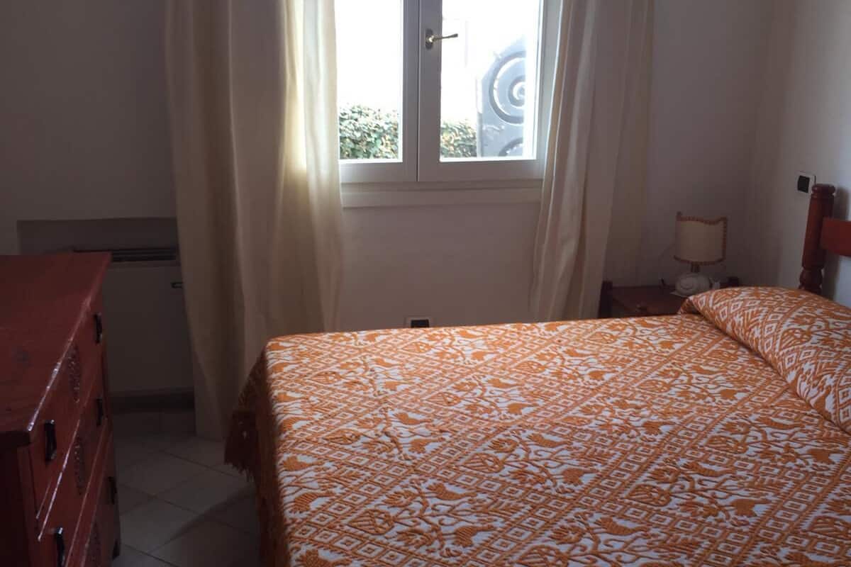 2 Schlafzimmer, Bügeleisen/Bügelbrett