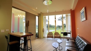 Khu tiếp khách ở sảnh