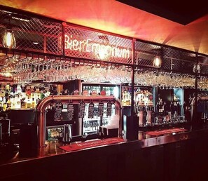 Dining - Lodge at Tap Haus (Mansfield)