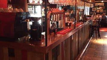 Bar (in der Unterkunft)