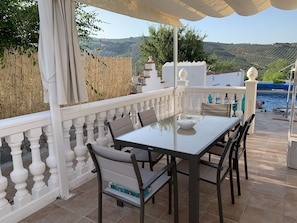 Outdoor dining - A beautiful rural retreat set in the olive groves of Monte Sol (Puerto Lope)