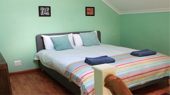 Apartment - Seaside Loft Muizenberg Beachfront (Cape Town)