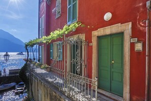 Exterior - Casa Pergola on the lakeshore (Varenna)
