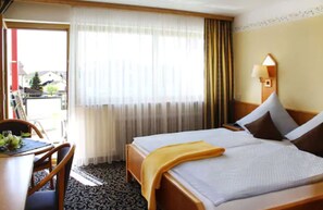 标准双人房, 1 间卧室, 无烟房, 冰箱 | 迷你吧、客房内保险箱、办公桌、笔记本电脑工作区