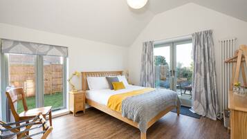 2 chambres, rideaux occultants, fer et planche à repasser, lit parapluie