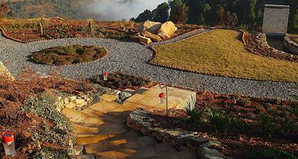 Homestay in Nainital, Picturesque Mountain views with all Mod-cons