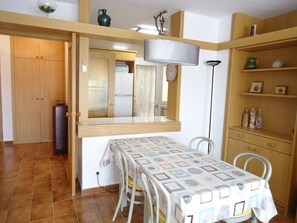 Dining - Alba Park 6-4-VIP APPT FENALS PLAGE (Lloret de Mar)