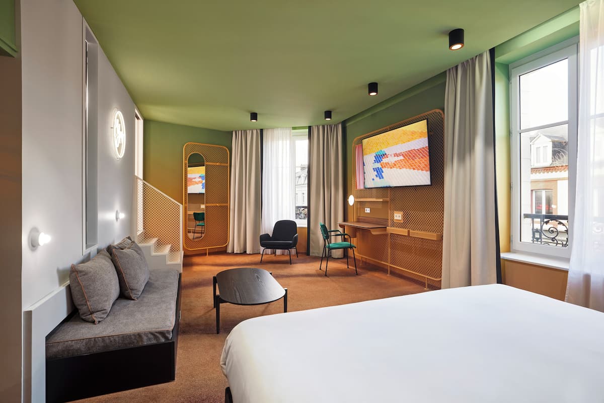 1 Schlafzimmer, hochwertige Bettwaren, laptopgeeigneter Arbeitsplatz