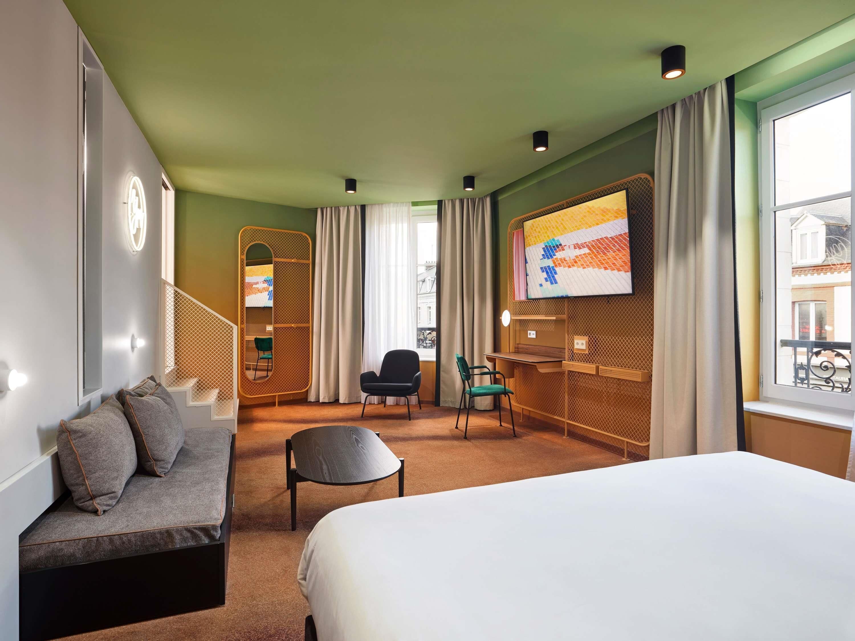 Junior suite, 2 tweepersoonsbedden (Deluxe) | Luxe beddengoed, een laptopwerkplek, verduisterende gordijnen