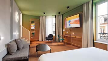 Junior suite, 2 tweepersoonsbedden (Deluxe) | Luxe beddengoed, een laptopwerkplek, verduisterende gordijnen