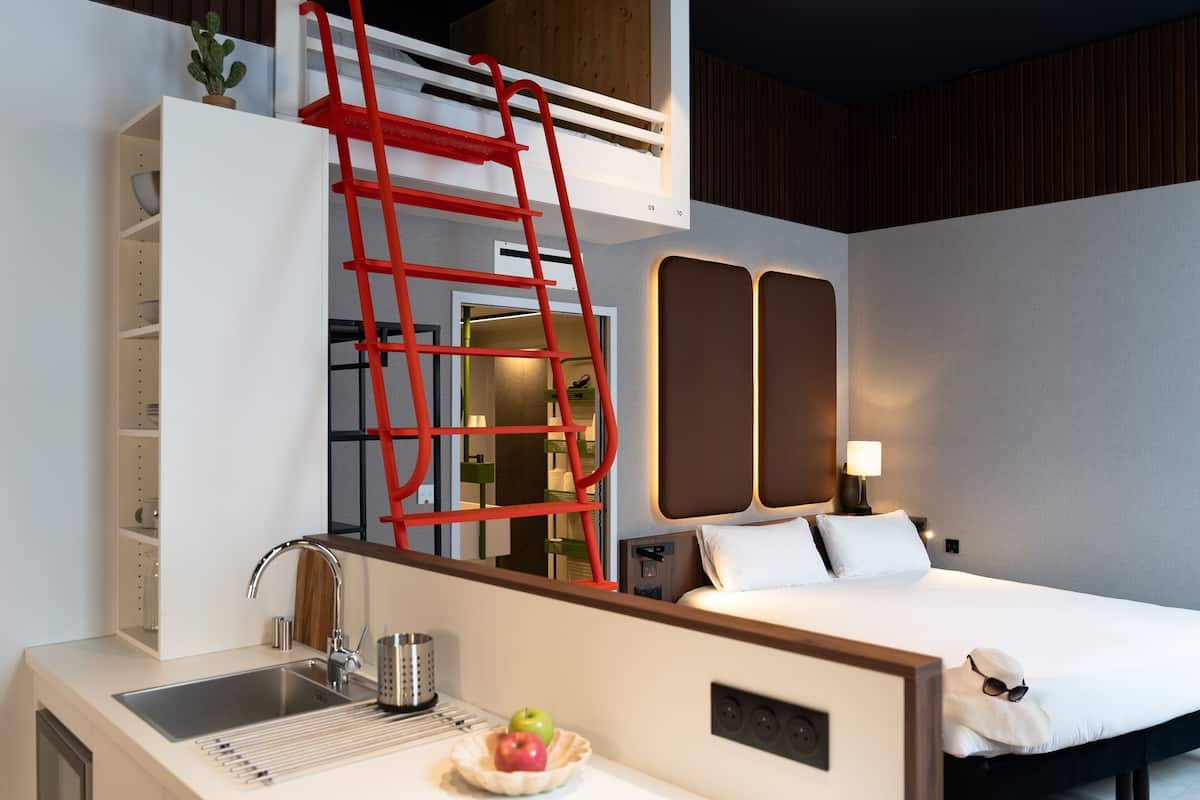 1 bedroom, premium bedding, laptop workspace, blackout curtains