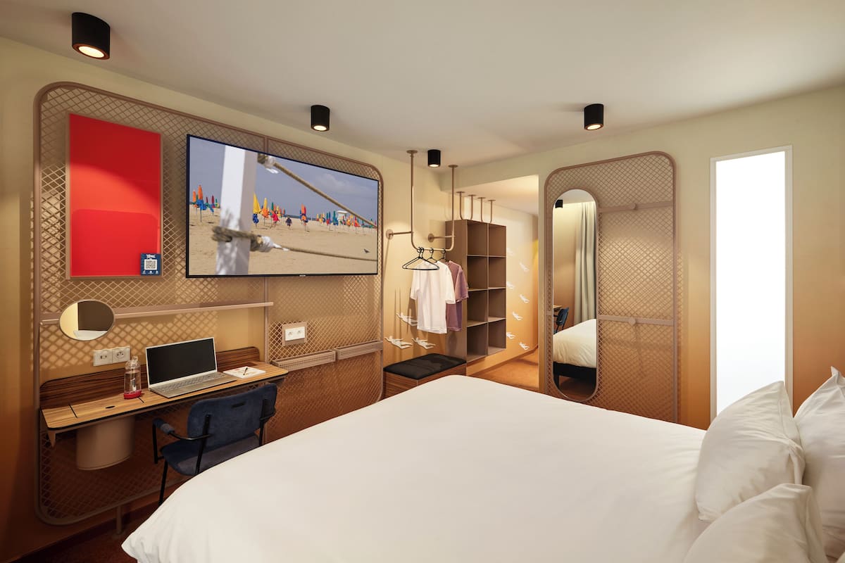 1 bedroom, premium bedding, laptop workspace, blackout drapes