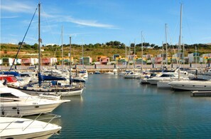 Marina - 4 bedroom villa with private pool within walking distance to Alporchinhos beach (Porches)