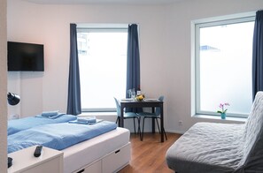 Studio, cuisine | Literie fournie