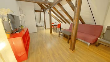 Apartamento, 2 quartos, 2 banheiros | Sala de estar