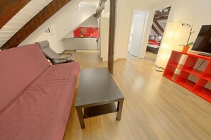 Apartment, 2 Bedrooms, 2 Bathrooms | Living room