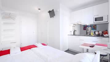 Studio, Kitchen | Bed sheets