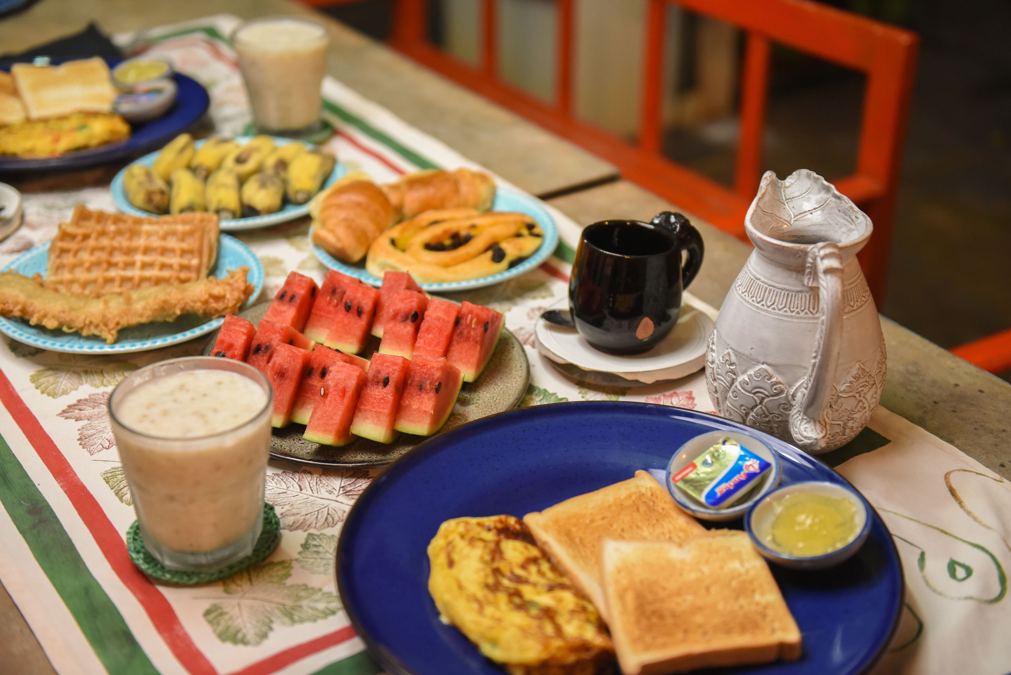 Daily local cuisine breakfast for a fee