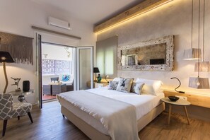 3 bedrooms, WiFi, bed sheets - Beachfront luxury villa with hot tub & sunset view (Chania)