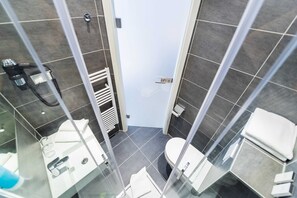 Unclassified image, 5 of 13, button