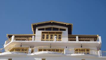 Fachada de la propiedad