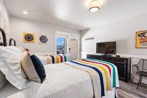 4 bedrooms, iron/ironing board, free WiFi, bed sheets