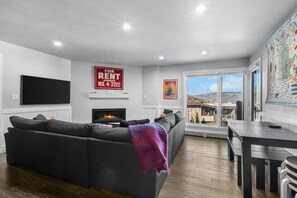 Télévision, cheminée