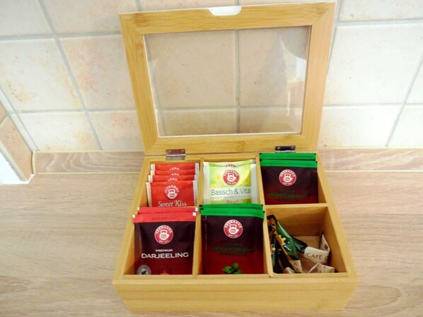 Unclassified image, 1 of 11, button