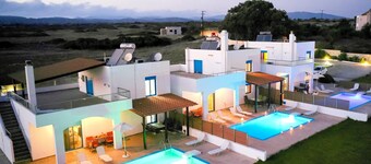 네리다 비치프런트 빌라