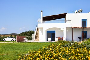 Exterior - Nerida Beachfront Villas (Rhodes)