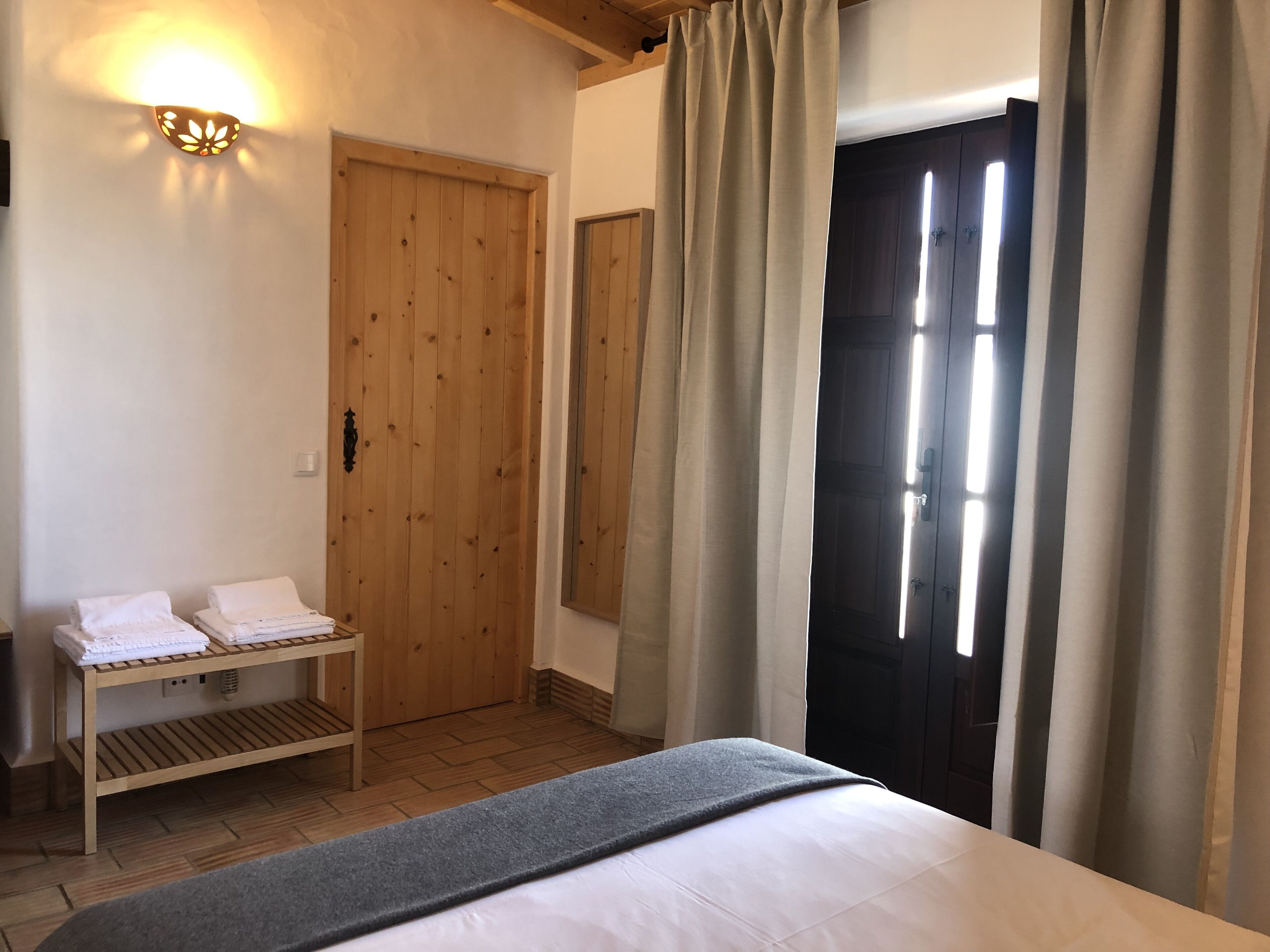 家庭平房, 1 張標準雙人床和 1 張沙發床, 露台, 花園景觀 (Bolota) | 低過敏寢具、獨特裝潢、布置獨特、筆電工作空間