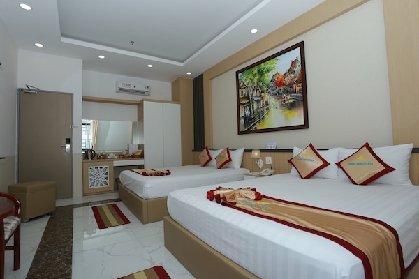 Minibar, desk, soundproofing, free WiFi