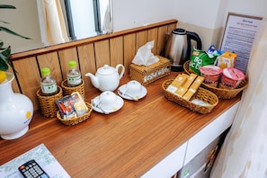Electric kettle - Minh Minh Nam Hotel (Can Tho)