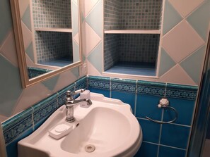 Hair dryer, towels - A Diamond overlooking the sea! (TROPEA)