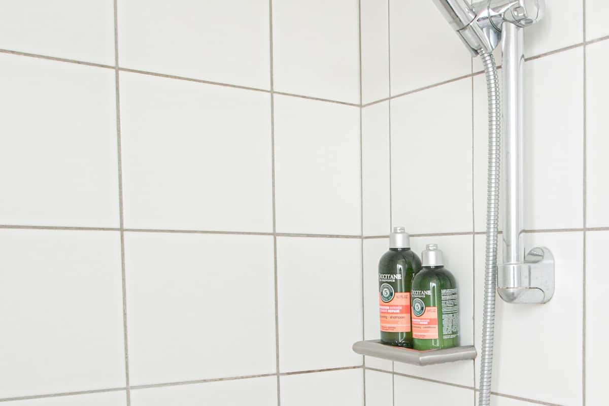 standard triple room, private bathroom | bathroom | shower, free toiletries, hair dryer, towels