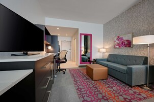 Studio Suite, 1 King Bed, Non Smoking | Living area | 48-inch Smart TV with digital channels, TV, Netflix