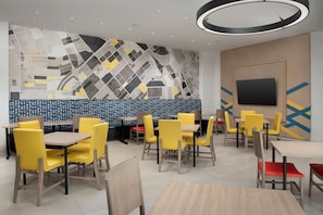 Daily continental breakfast (USD 14.95 per person)