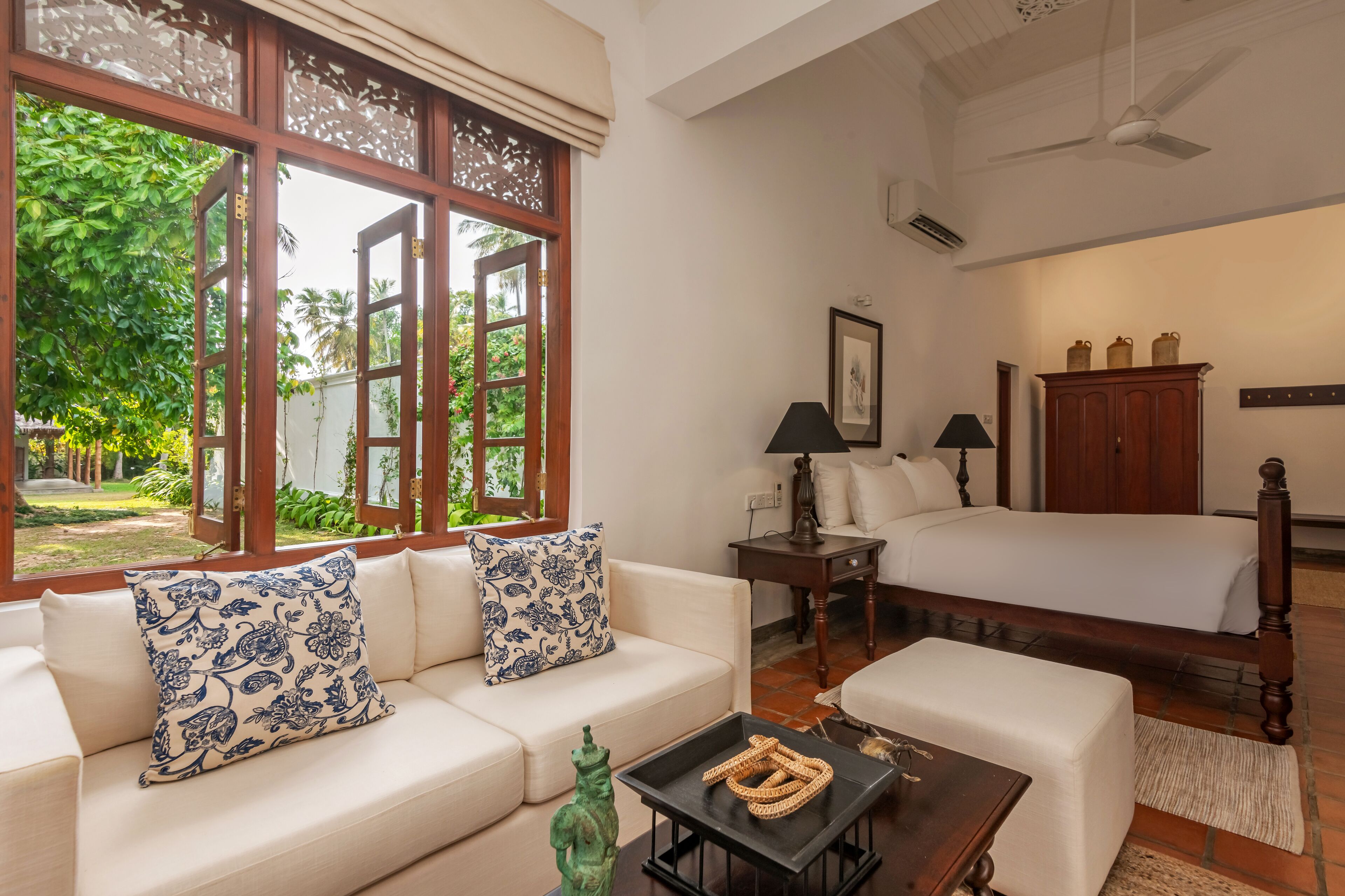 Deluxe Room, Garden View | Premium bedding, free minibar items, in-room safe