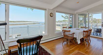Terra Nova Cottage Waterfront! Enjoy stunning views & sunsets over the Annisquam