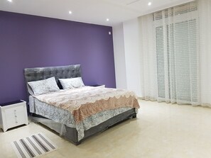 4 chambres, fer et planche à repasser, Wi-Fi, draps fournis