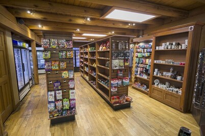 Ozarks Oasis 4 Bedroom Cabin by RedAwning