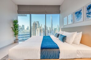 Deluxe Apartment, 3 Bedrooms, Non Smoking (2505) | In-room safe, blackout drapes, iron/ironing board, free WiFi - Maison Privee Marquise Square (Dubai)